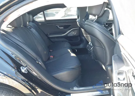 2023 Mercedes-Benz S 500 4Matic z USA, uszkodzony, nr VIN W1K6G6DB3PA170352